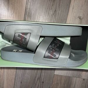 OFF WHITE c/o SLIDES